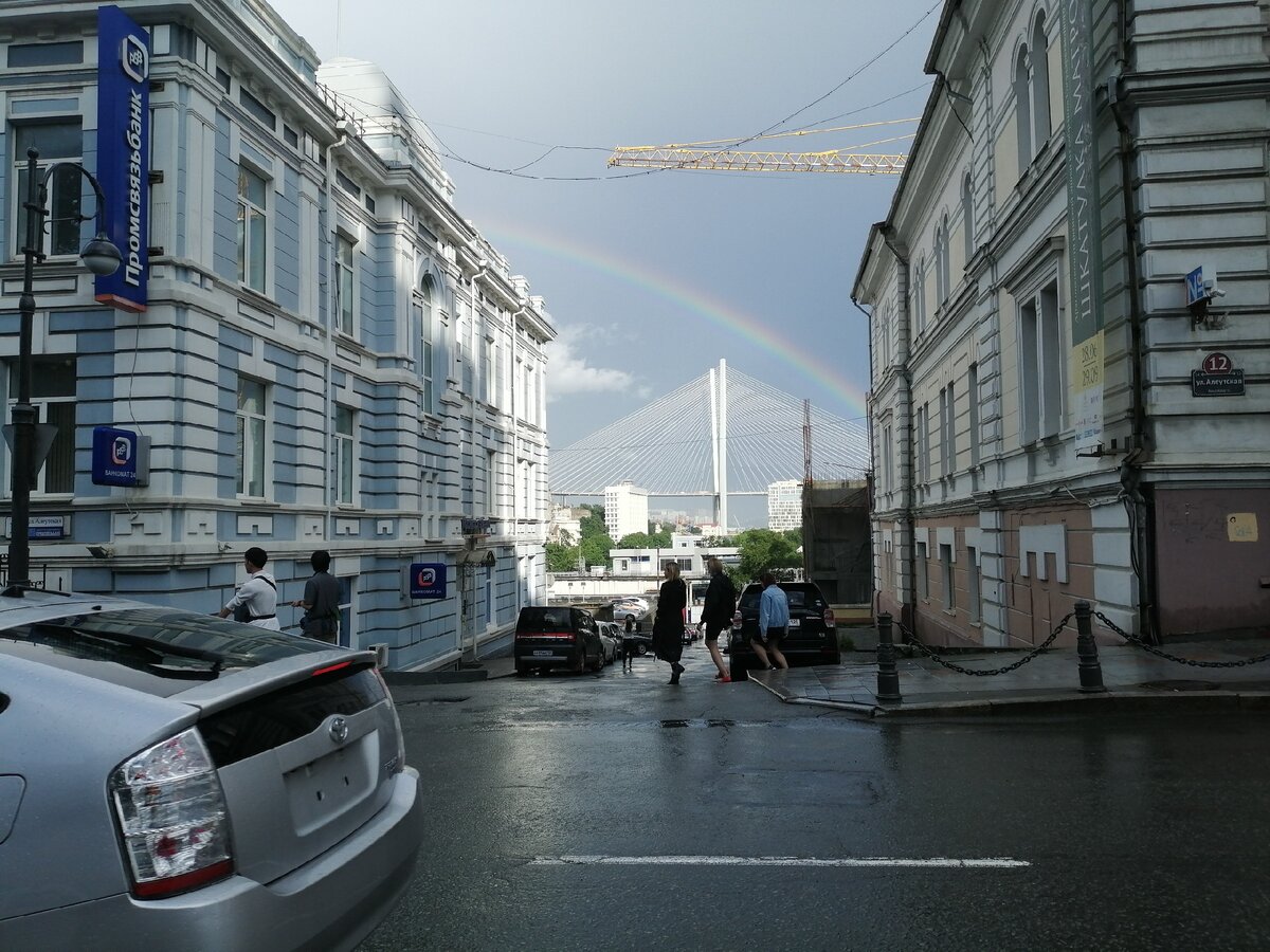 Владивосток прекрасен, несмотря на все попытки попытки властей, девелоперов и жителей его испортить.