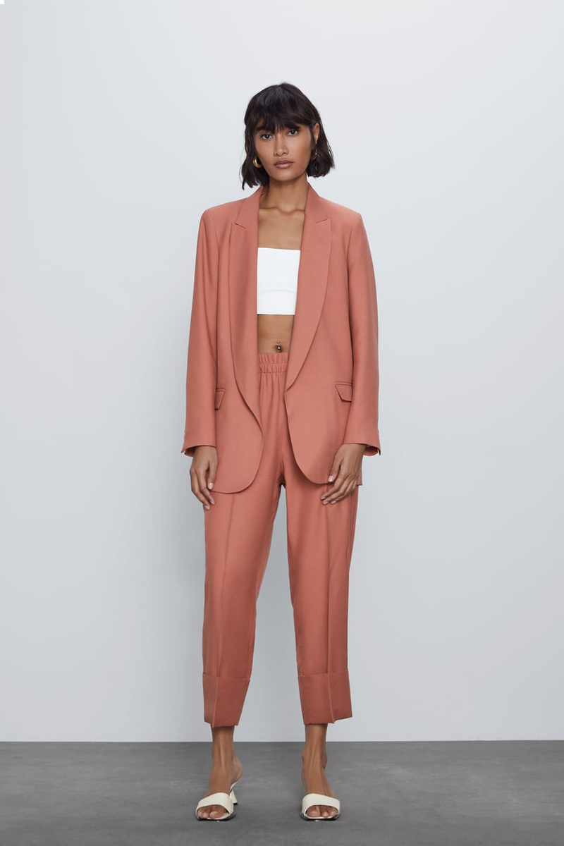 ZARA Сатиновый блейзер 3 999р