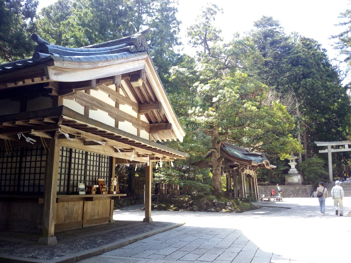 Храм возле горы Яхико. Ниигата, Япония