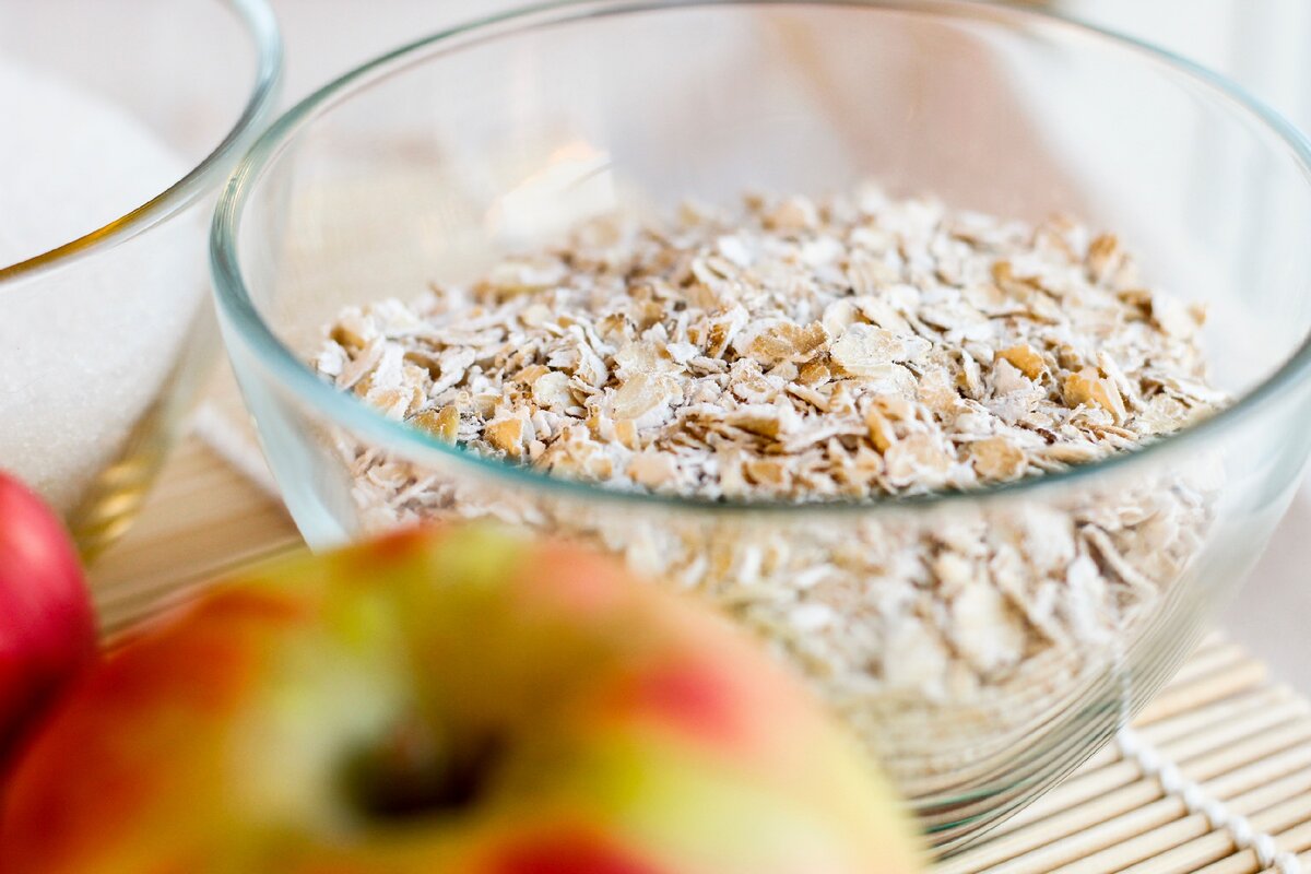 Яблочный крамбл с овсянкой. Овсянка 4. Используем овсянку. Овсяная каша на воде. Овсяная каша на молоке.