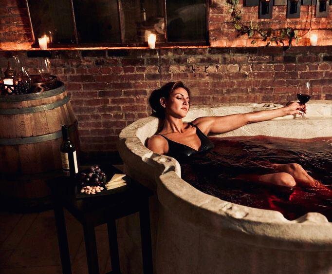 Винишко не обязательно вливать только внутрь :)))