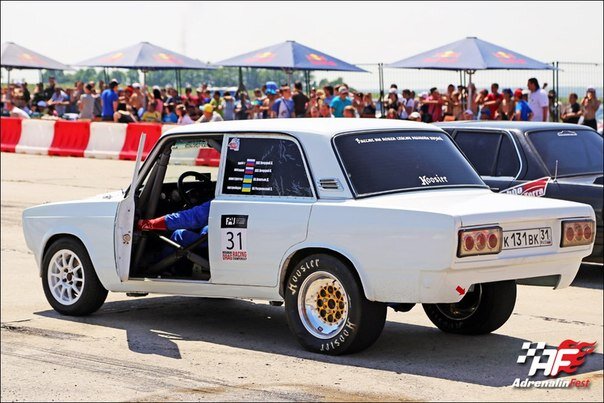 Ожидание старта с БМВ. Кстати мы тогда победили.