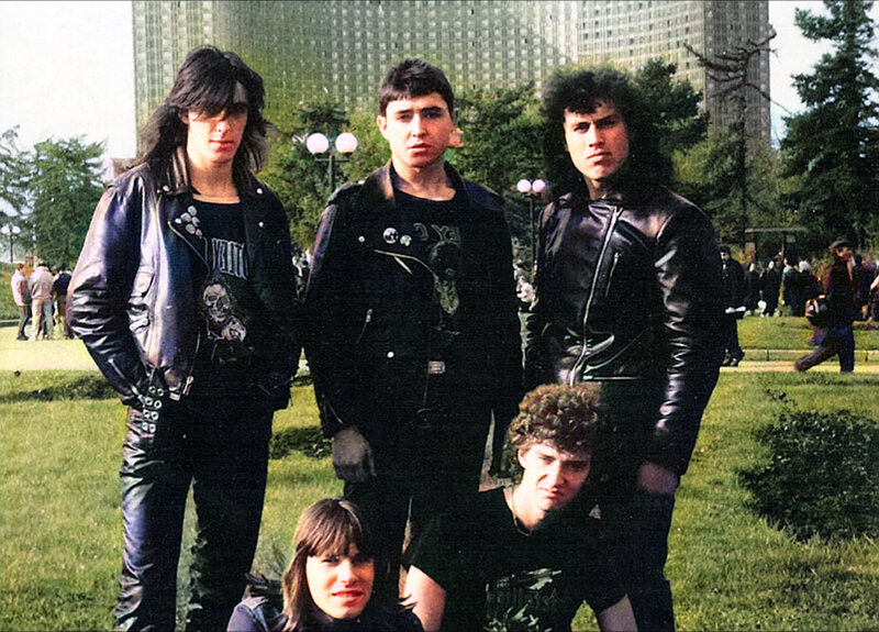 За какие безобидные сейчас вещи советский человек мог стать изгоем общества?