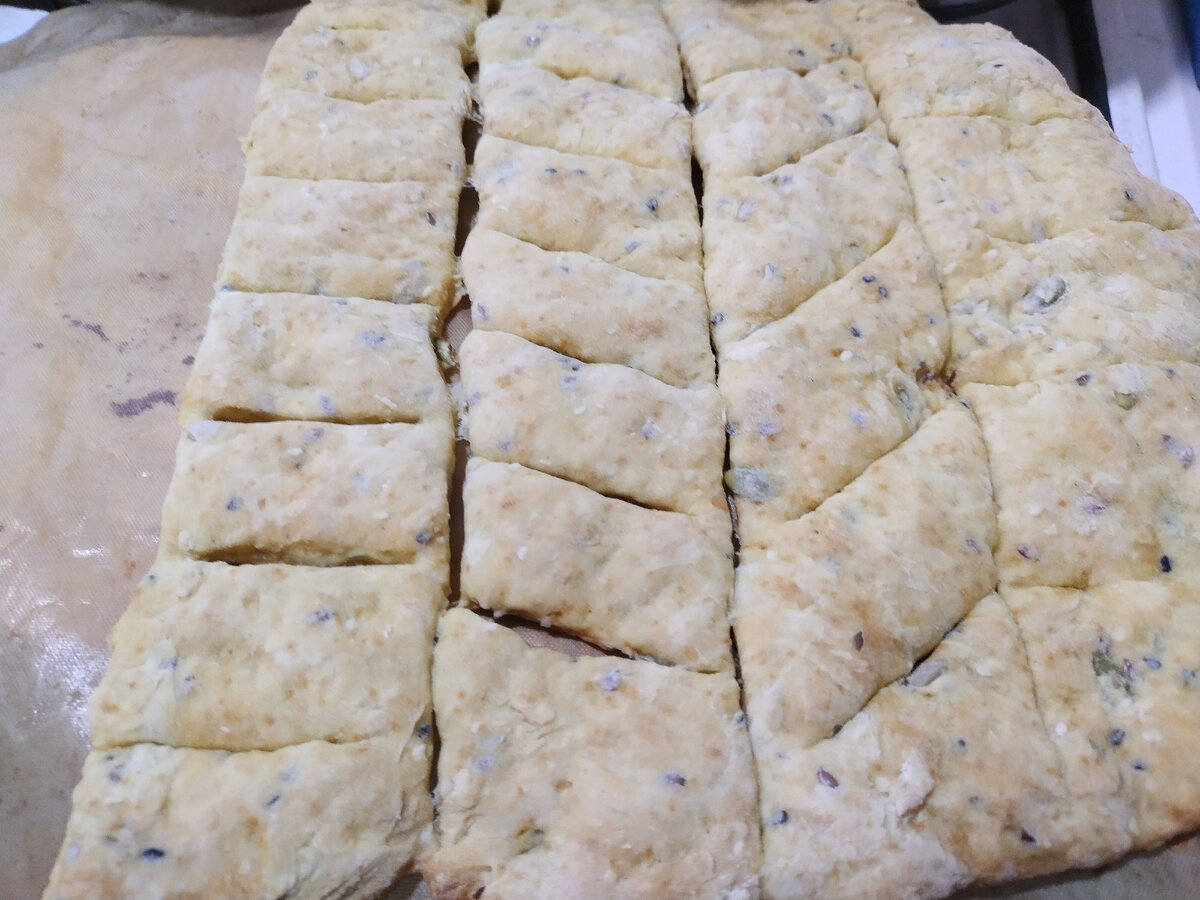 Это уже готовое. Я просто деревянной лопаткой наметила контуры кусочков