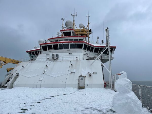 Снеговик на палубе Sir David Attenborough / Фото: BAS