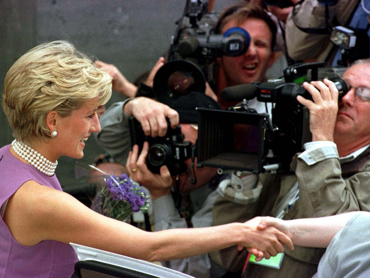 Princess paparazzi. Miss luxury. Princess paparazzi. Princess paparazzi. Princess diana 1996.