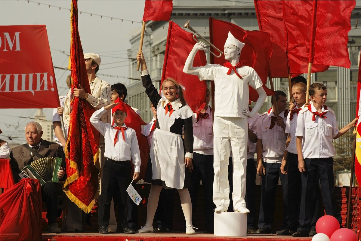 Современные пионеры в России