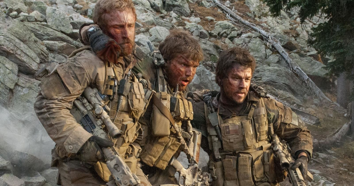 Уцелевший 2025. Уцелевший (lone survivor). уцелевший  lone survivor (2013)  военный, боевик, драма. уцелевший 2005. маркус латтрелл уцелевший.