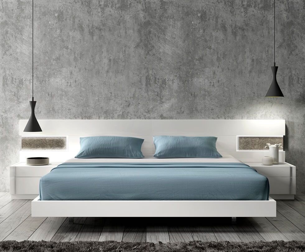 Кровать в спальню в современном стиле
