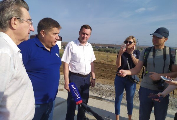 © Официальный портал Правительства Саратовской области / saratov.gov.ru (Глава Росавтодора Роман Новиков в Саратове, август 2021 г.)