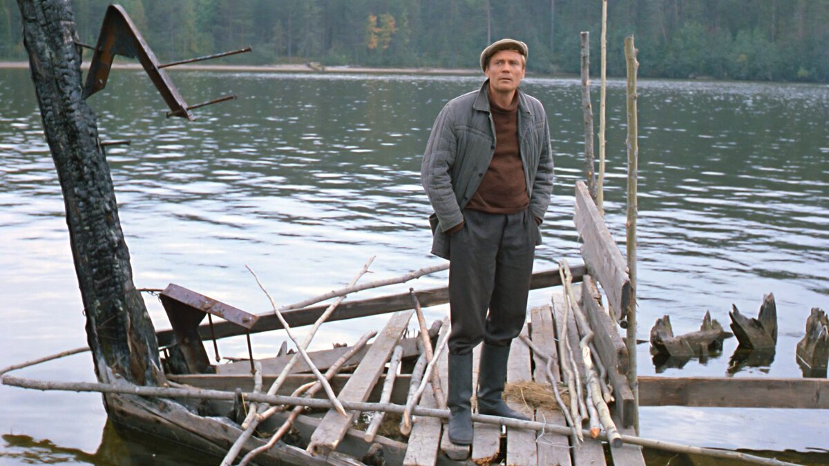 кадр из х\ф Любовь и голуби, источник Kinopoisk.ru