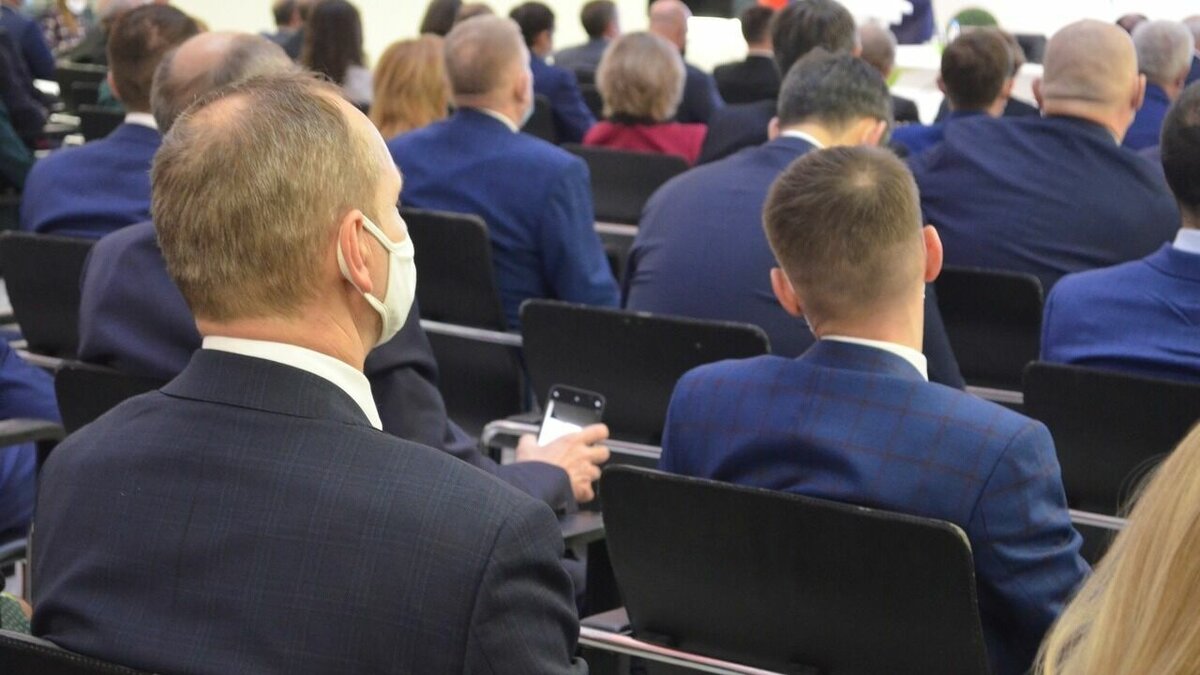     У председателя Государственного комитета Татарстана по архивному делу Гульнары Габдрахмановой появился новый заместитель. Соответствующее постановление подписал премьер-министр РТ Алексей Песошин.