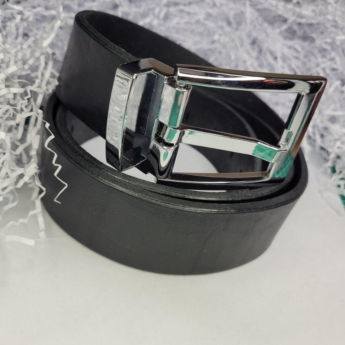 Мужской классический ремень https://www.avito.ru/kanevskaya/odezhda_obuv_aksessuary/muzhskoy_kozhanyy_remen_ruchnoy_raboty_3301954982?utm_campaign=native&utm_medium=item_page_android&utm_source=soc_sharing_seller