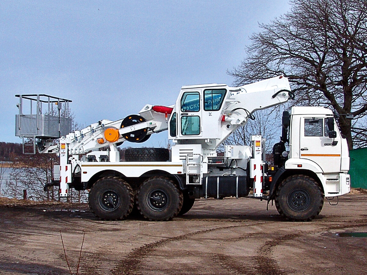 Автогидроподъемник АГП-45Т на шасси КАМАЗ 43118.