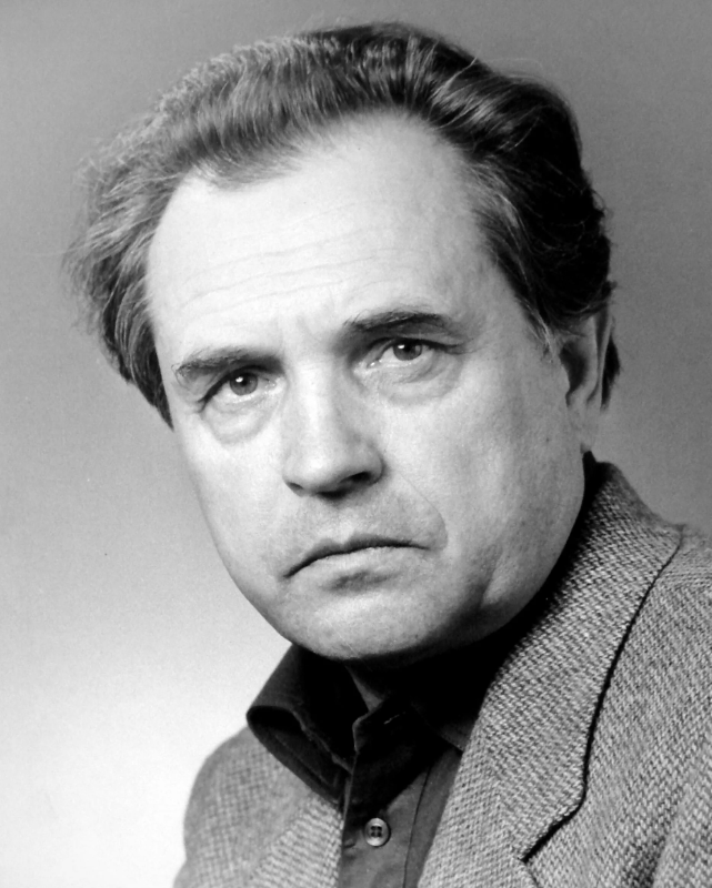 А.А.Зиновьев (1922-2006). Источник фото - https://www.culture.ru/persons/10610/aleksandr-zinovev