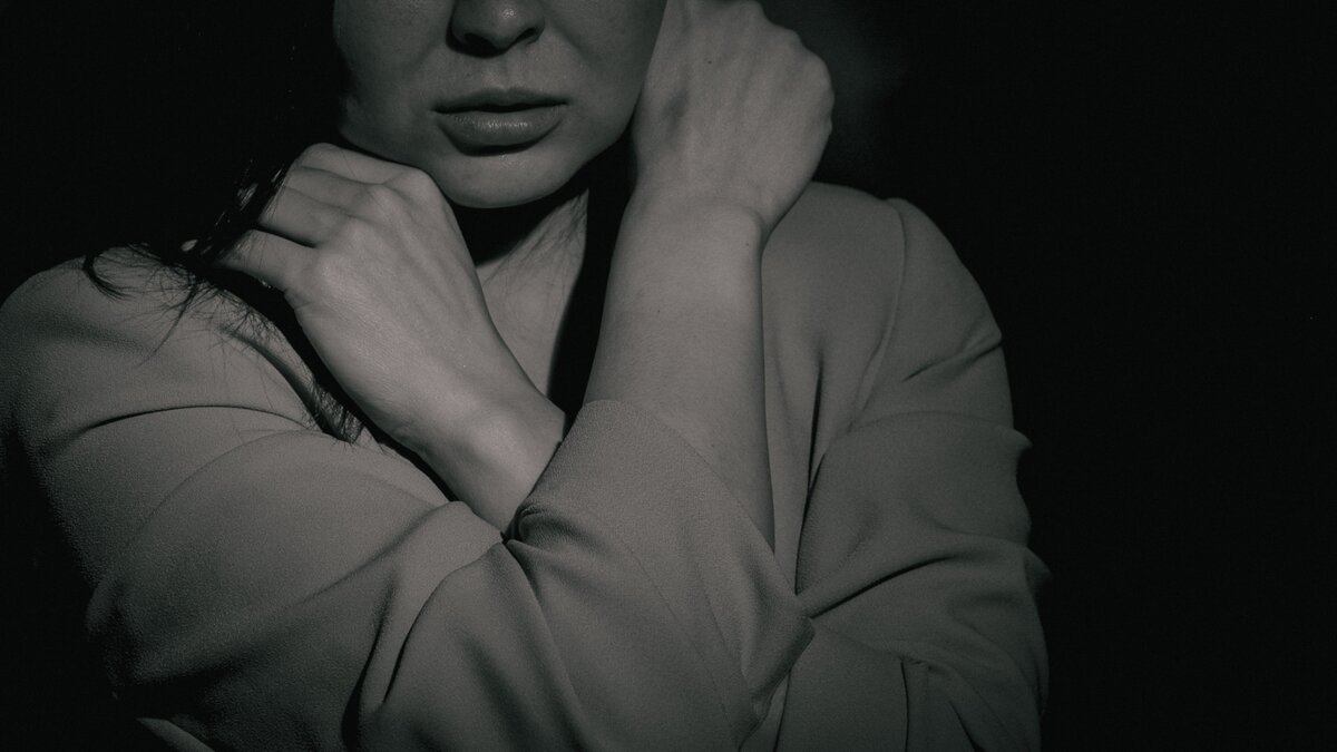     Еще одна жительница Нижегородской области стала жертвой мошенников. Женщина из Богородского округа перевела злоумышленникам 2,6 млн рублей. Подробности сообщает региональное ГУ МВД.