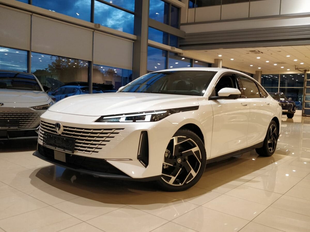 Changan Lamore. Источник иллюстрации - auto.ru