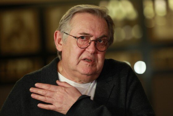    Юрий Стоянов