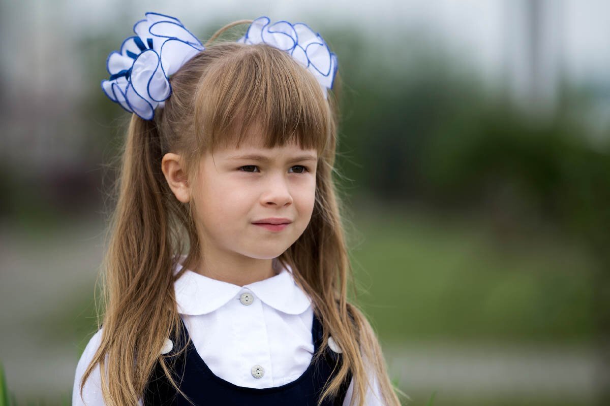 Школьная форма СССР никогда не отличалась оригинальностью и практичностью. Она была скопирована с нарядов, которые носили учащиеся дореволюционных гимназий.-6