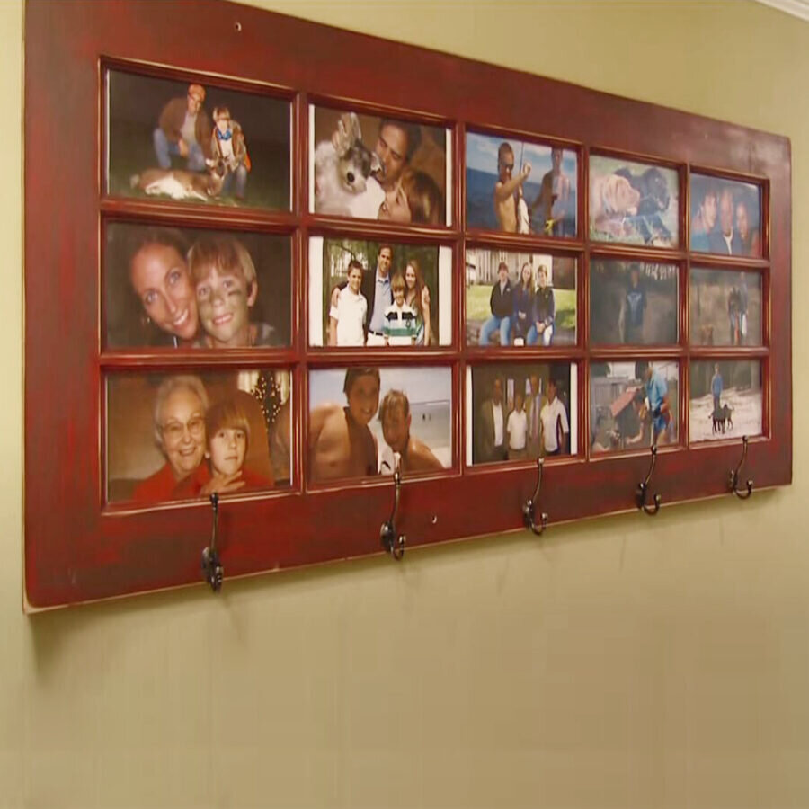    Фоторамка из двери   
Источник: Скриншот из видео