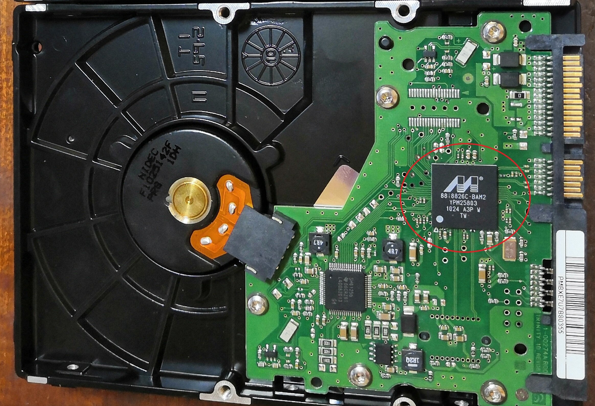 Внешний вид HDD Samsung HD321HJ со стороны контроллера 320Гб