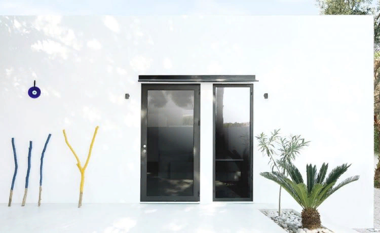 Monocabin — мини-дом с одной спальней площадью 28 кв. м