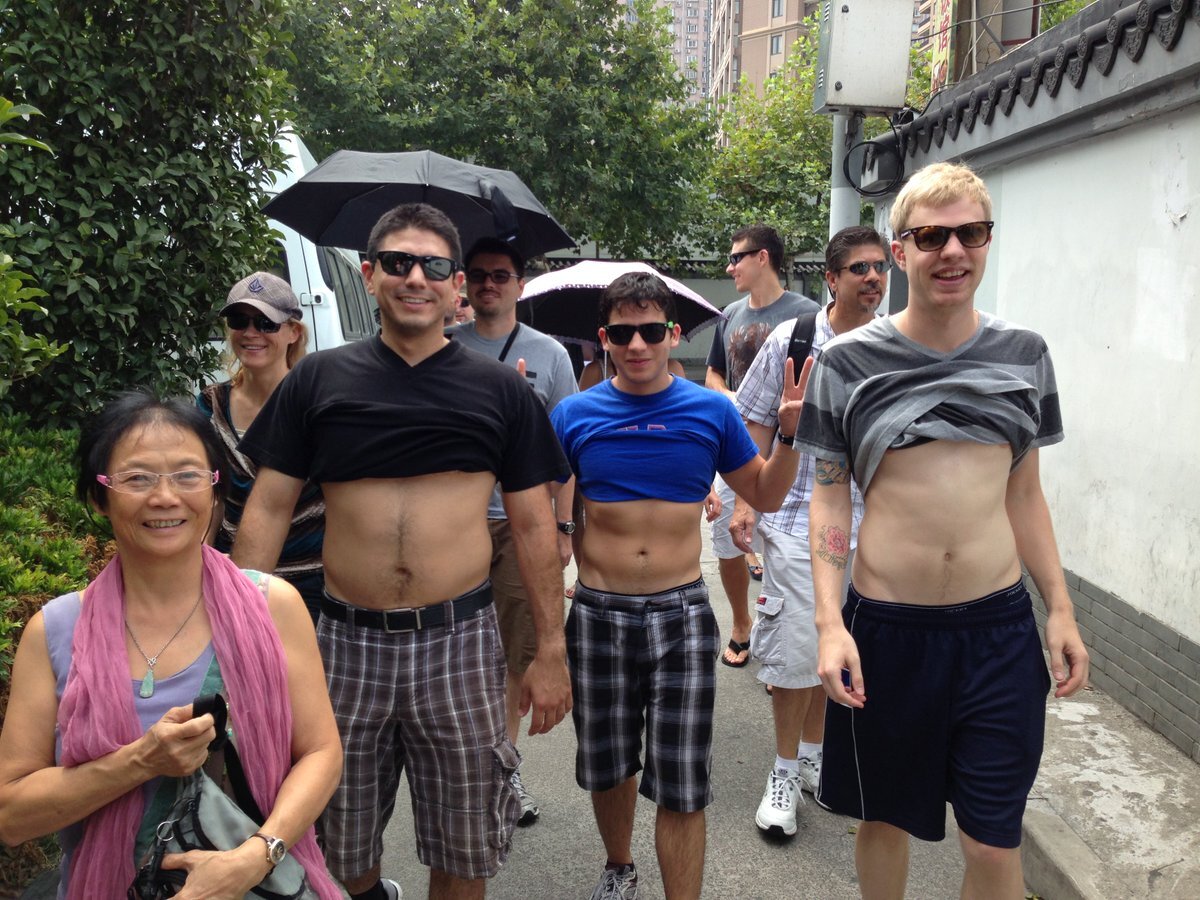 грудь у китайских мужчин фото 114