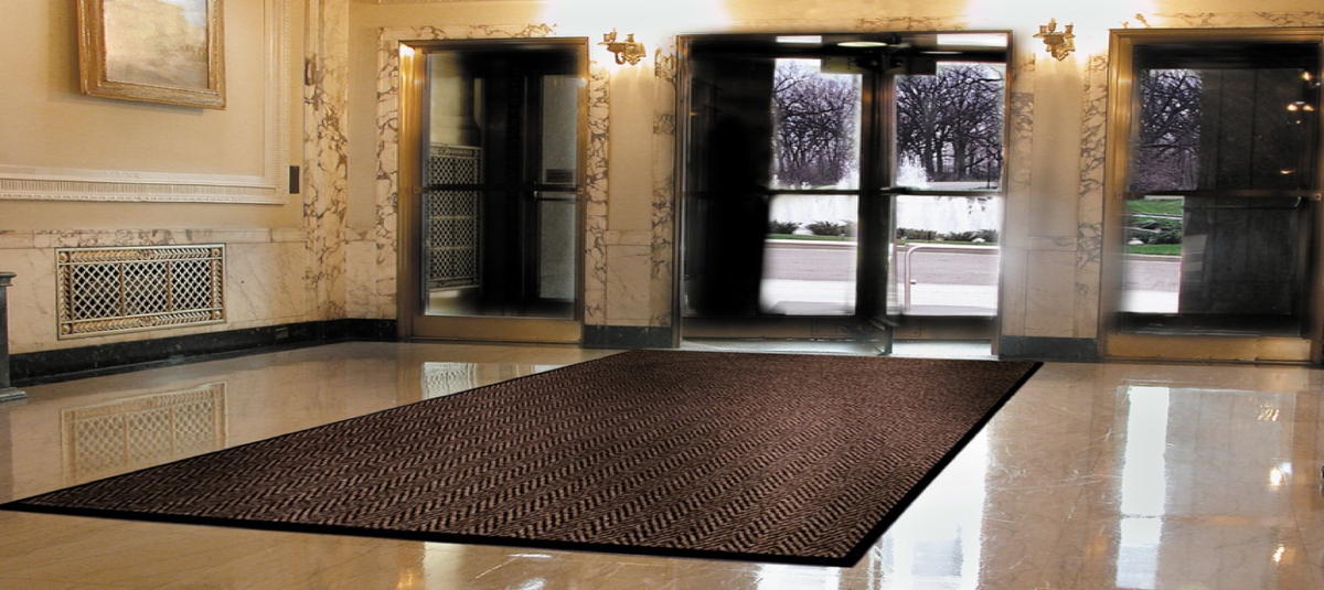 Пример размещения  грязезащитного ворсового коврика (3-й вид грязезащиты, размещается внутри помещения) 