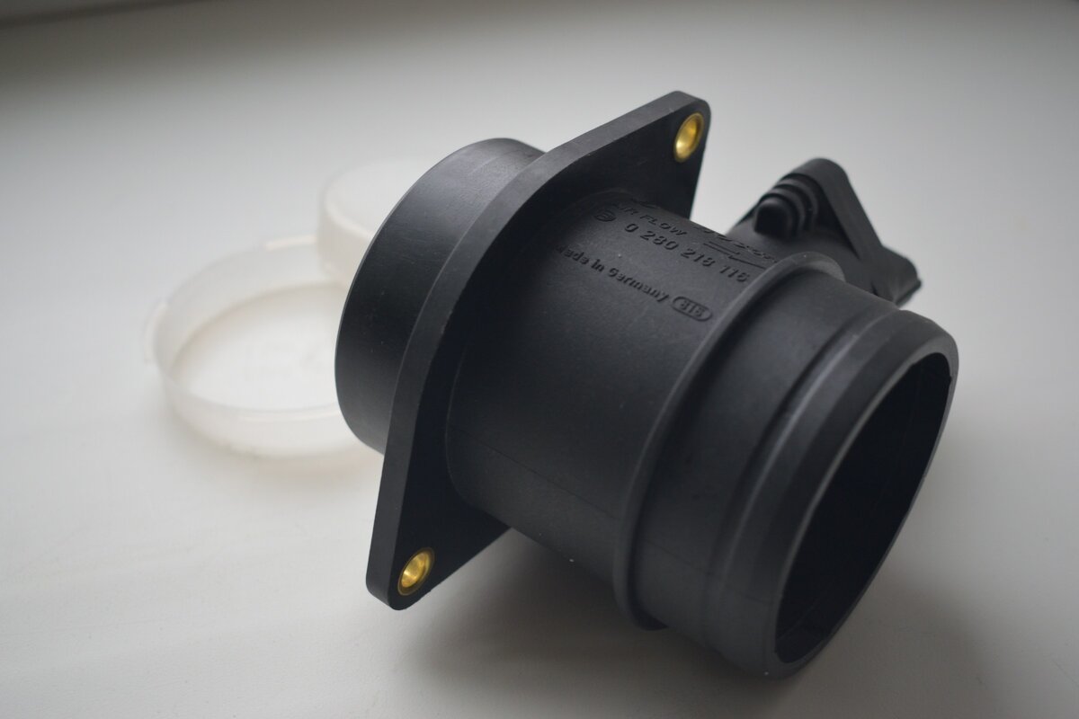 Датчик массового расхода воздуха