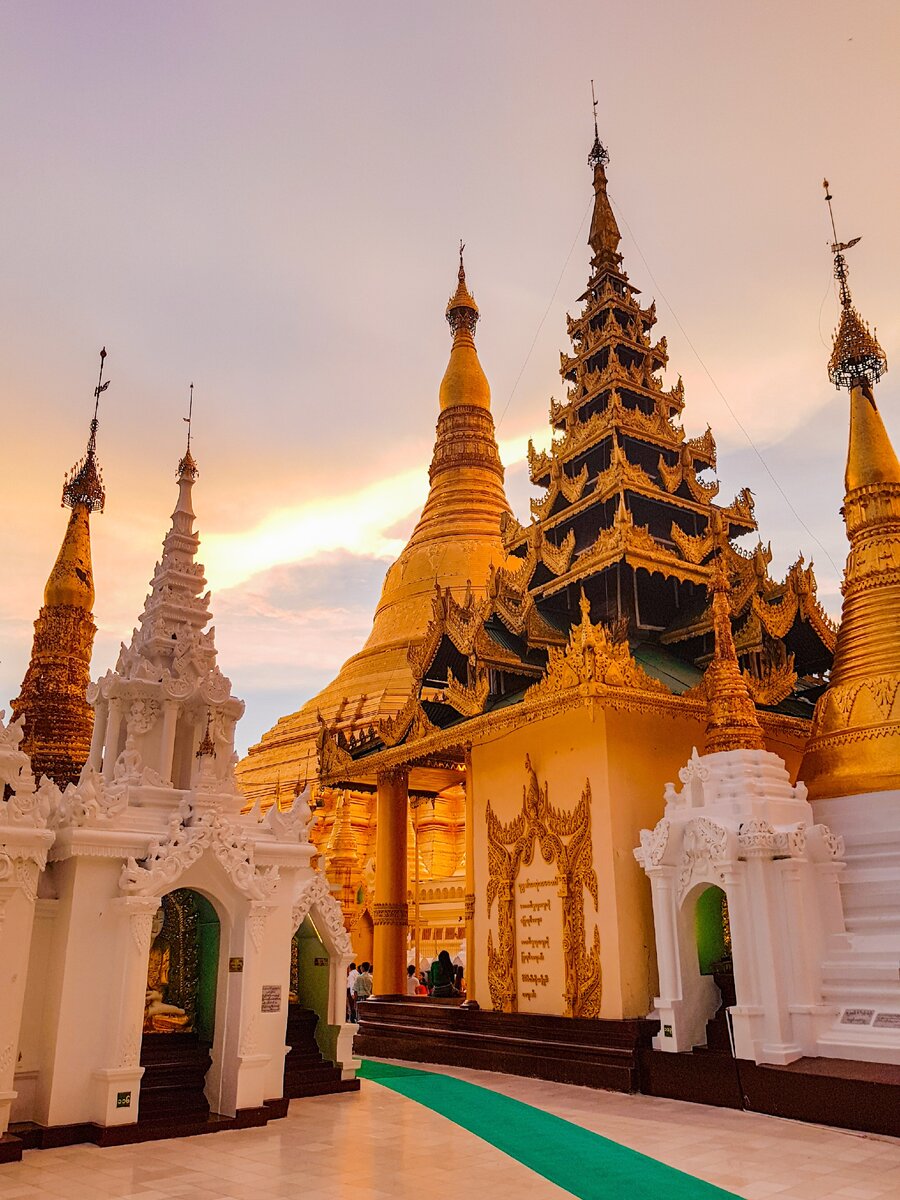 Янгон мьянма. Шведагон Мьянма. Пагода Шведагон Мьянма. Пагода Шведагон Янгон. Город Янгон Мьянма.