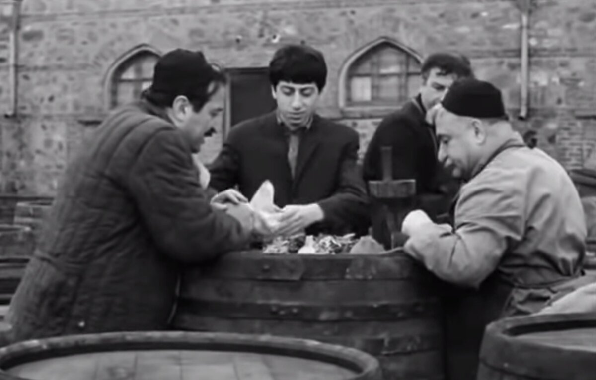 «Листопад», режиссёр Отар Иоселиани, 1966 г.