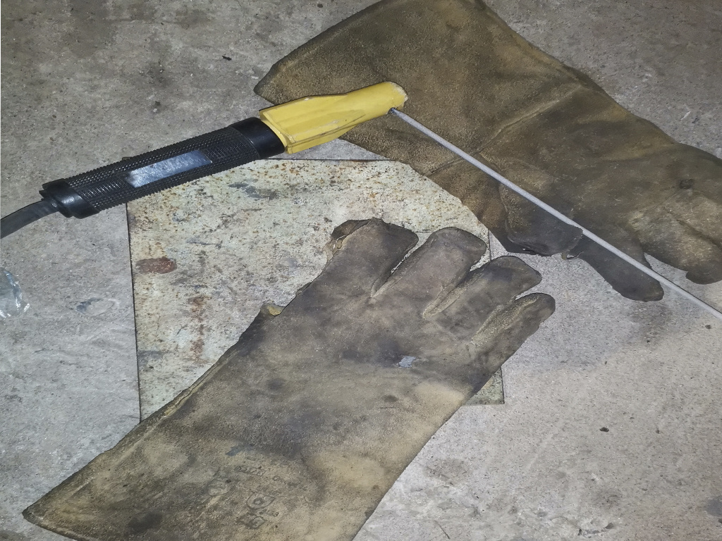 Мои краги и держак.