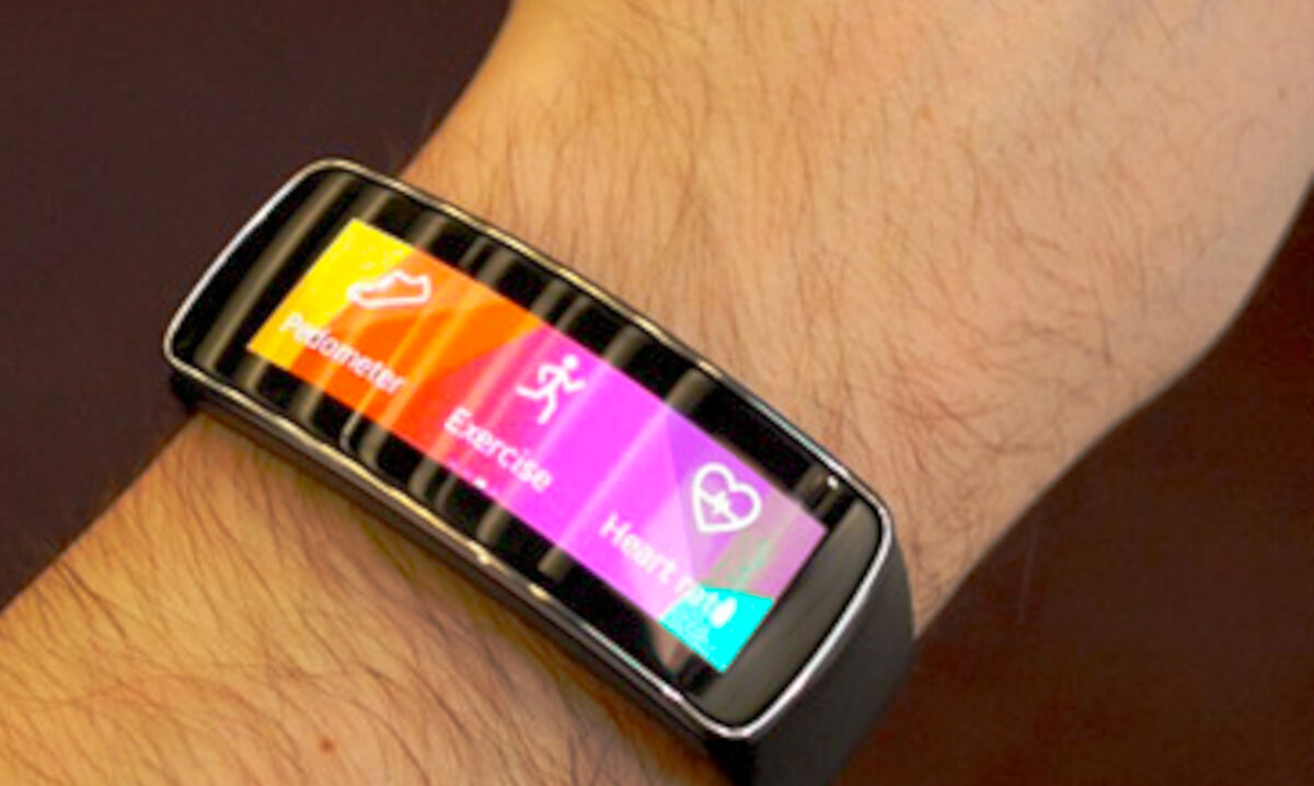 Фитнес-браслет