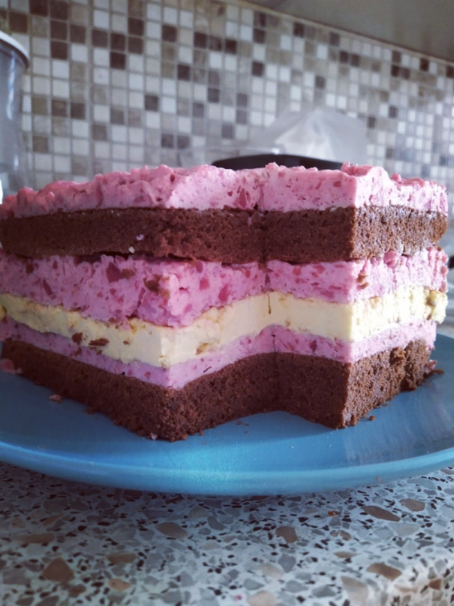 Я назвала его "Очень", потому что он очень-очень-очень