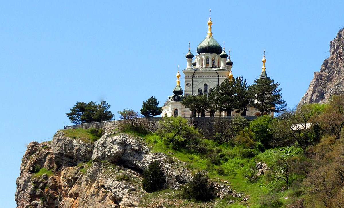 Храм на горе. Форосская Церковь храм Воскресения Христова. Воскресенская Церковь (Форос). Храм Вознесения Христова в Форосе. Форосская Церковь в Крыму.