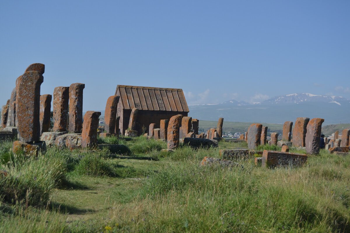Кладбище Норатус.