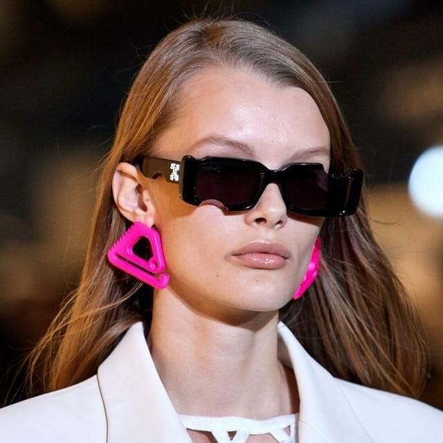 Абстракция из пластика