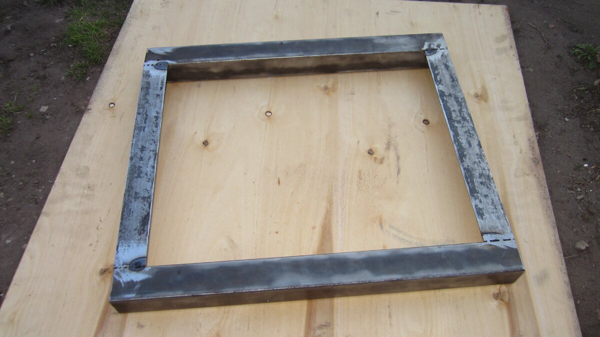 Основание сварено