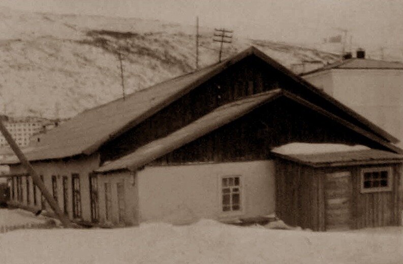 Пример культ-базы на севере