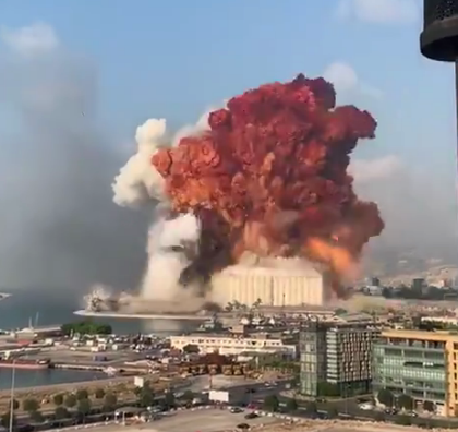 Врыв пиротехники не может быть таким мощным. Он также характеризуется совершенно другими внешними явлениями. Военный эксперт Михаил Ходаренок рассказал «360» о самом взрыве и о том, что могло стать причиной.