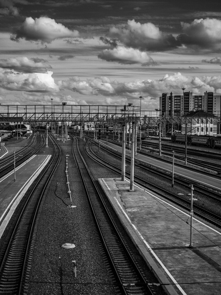UrixBlog.com " B/W Moscow from top