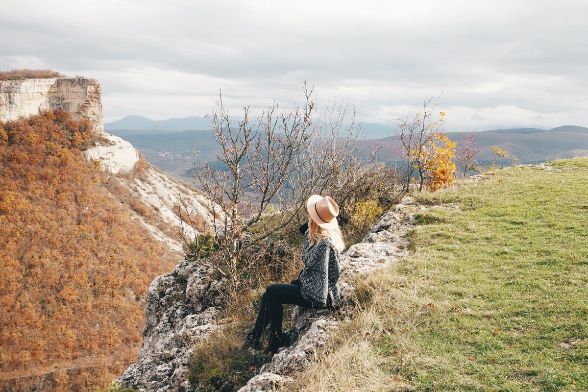 Девушки в горах Крыма