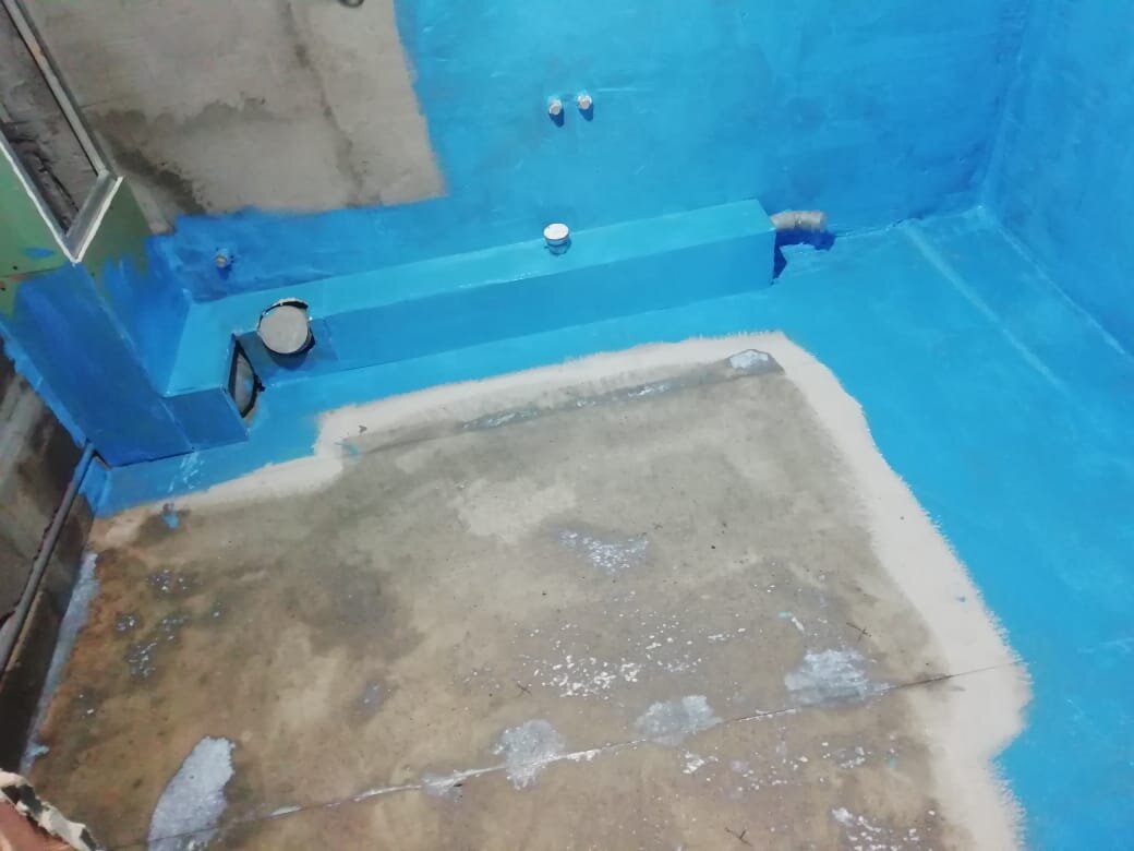 Прогрунтованная и подготовленная поверхность пола 