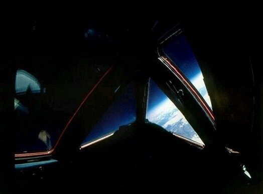 Вид из кокпита SR-71 (в лобовое стекло)