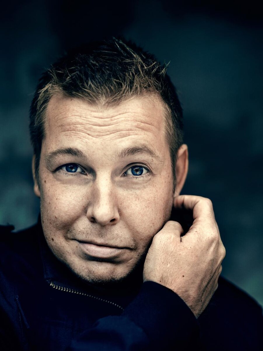 Фредрик Бакман