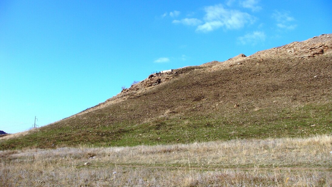 Памятник Иосифу Захаровичу Изварину и его жене Дуне на горе "Свистуха"