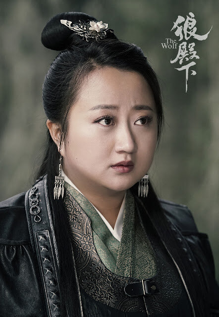 Есть такая профессия: сюжет объяснять. 