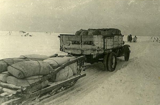 Фото: Instagram. Дорога жизни. Единственная транспортная магистраль через Ладожское озеро