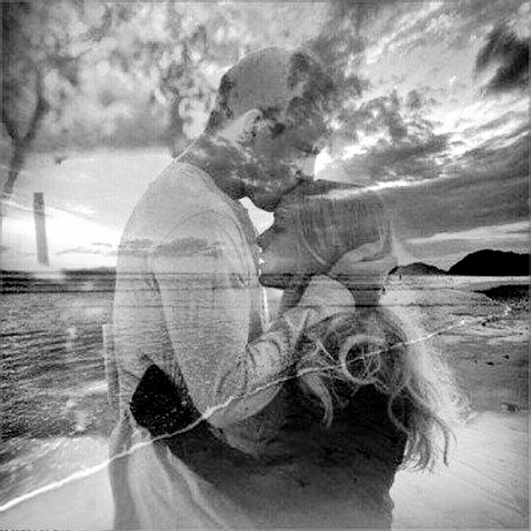 между мною и тобою гул небытия