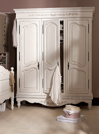 Шкаф платяной трехдверный "Марсель"  (Инлавка, inlavka.ru)